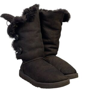 UGG Black Suede Triple Bailey Button Sheepskin Lined Boots S/N 1873 Womens Sz 7